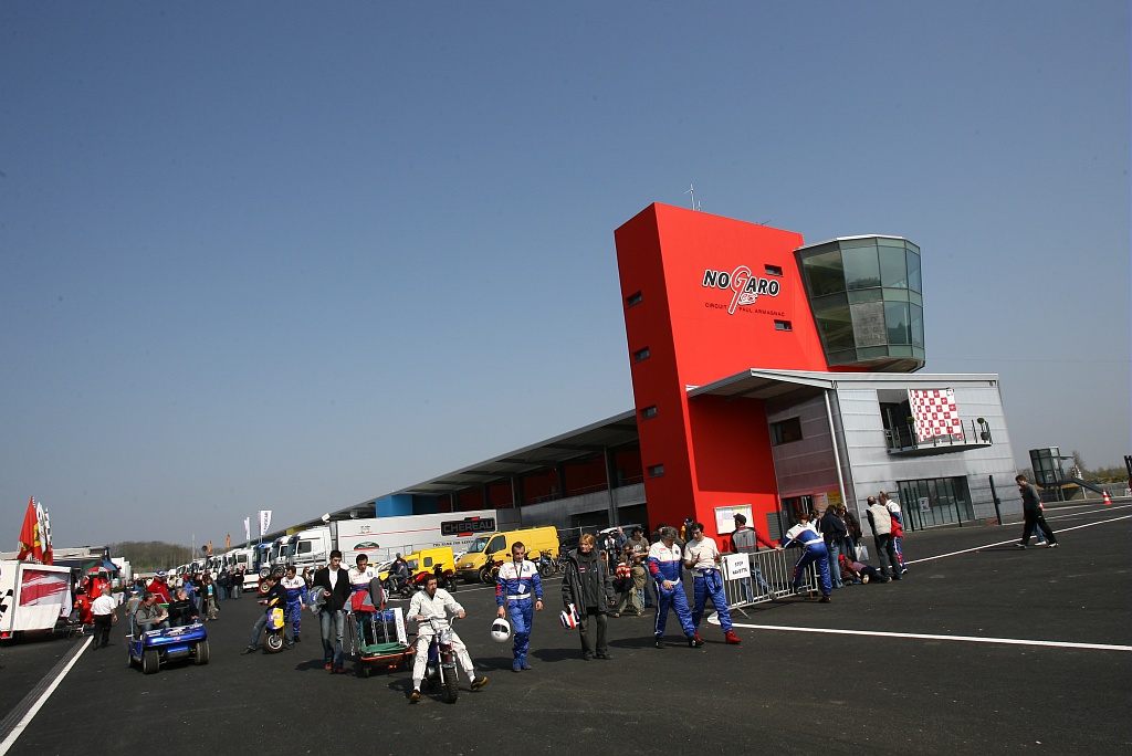 CIRCUIT